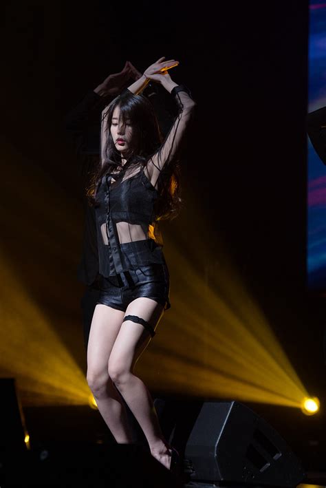 Iu Drops Jaws With This Absolutely Hot Outfit Daily K Pop News