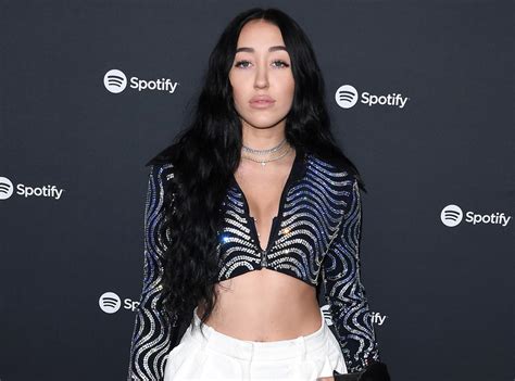Noah Cyrus Tells Critics To Chill The F K Out In Fiery Clapback E