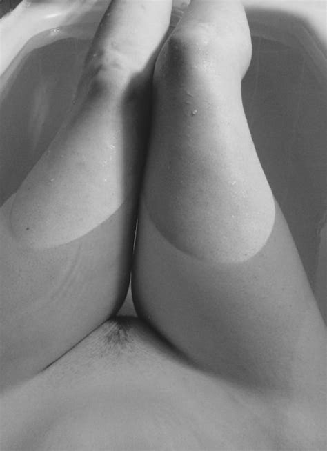 Landing Strip In The Bath Porn Photo Eporner