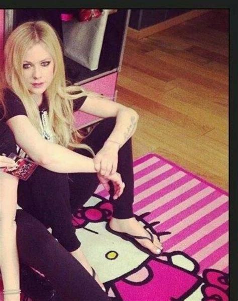 Avril Lavigne S Feet