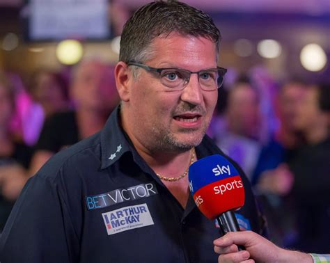 scots darts champ gary anderson slams time waster   highest bidder  kids auction
