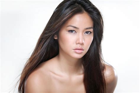 gorgeous filipina model