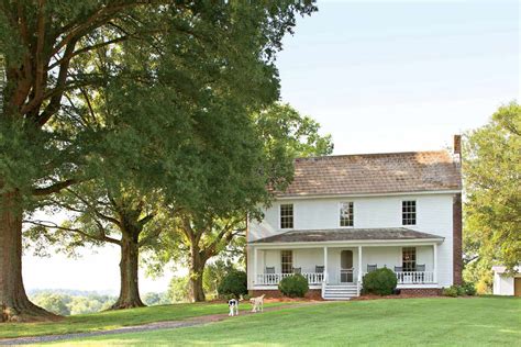 these farmhouse designs will make you crave the countryside southern