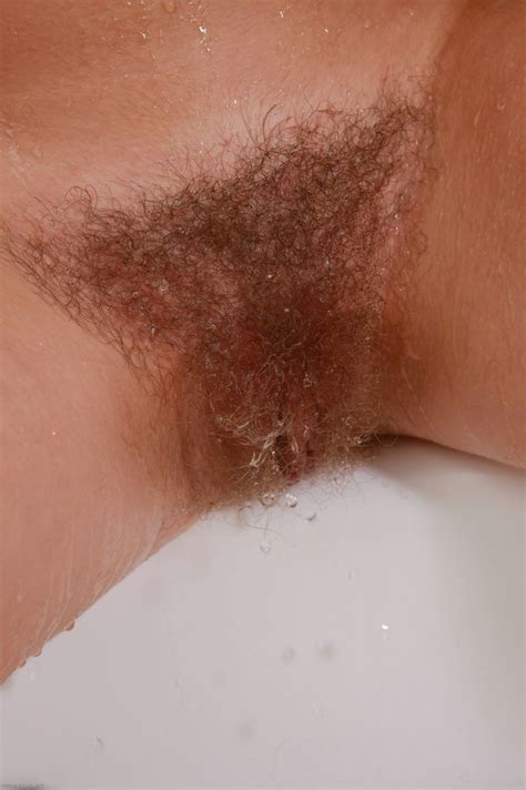 hairy cute amateur teen loise washing pussy pichunter