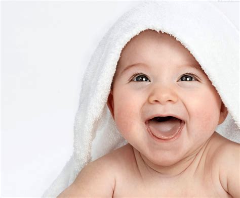 gambar bayi tersenyum taman anak