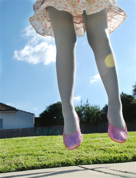 fashion tights skirt dress heels retro style candid retro style skirt dress pantyhose tights