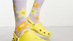 Crocs – Klasyczne chodaki w żółtym kolorze | ASOS
