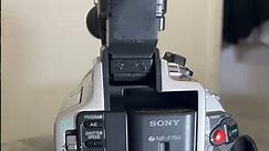 Let’s Check Out The Sony DCR-VX2000 From 2000
