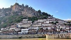 🇦🇱 Albania | Berat (Berati) Miasto Tysiąca Okien - wzgórze zamkowe, Ikony Onufrego, Meczet Królewski