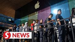 Despite China’s iPhone ban, buyers and scalpers are flocking to Apple Stores