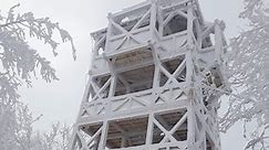 Wieża widokowa na górze Cergowa w Beskidzie Niskim została rozbudowana. Jest dodatkowe piętro do obserwacji [ZDJĘCIA]