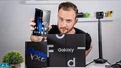 Samsung Galaxy Fold Unboxing & First Impressions