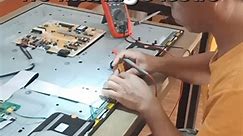 Samsung smart tv lcd pannel repair done. Salamat sa tiwala mam #TVTechnician #SmartTvRepair #tvtech #tvrepair #troubleshooting #technician #tv | Emmanuel Flores