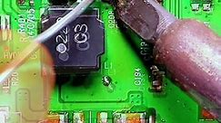 2 CAPS WITHOUT TWEEZERS 🕵️ Display Solutions #panel #screen #tv #led #lcd #oled #soldering #tips