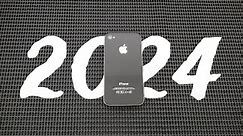 iPhone 4s Review in 2024 | Still worth it?