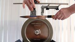 Sharpening a knife on the side of the wheel with Tormek MB-100