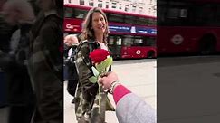 Rose🌹💔=iphone📱#fyp #social #viral#experiment #comedia #france #onthestreet #foryoupage