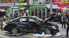은평구 시장 앞 도로에서 연쇄추돌…70대 보행자 사망 / 연합뉴스TV (YonhapnewsTV)