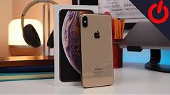 Gold Apple iPhone XS Max unboxing