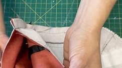 This is how I install magnetic snaps, which I use on several models of bags. Have you ever used these? #sewingtips #sewingtipsandtricks #sewingtechniques #howtosew #technique #howto #bagmaking #bagmaker #bagmakersofinstagram #sewist #craftsman #artisan #craft #magnet #magnetic #magneticsnap | Sparrow Handmade