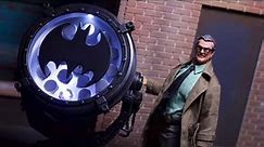 One:12 Collective Commissioner James Gordon and Bat Signal - Deluxe Edition Review by d_amazing