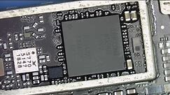iPhone 8 SIMカード認識しないICチップ基板修理