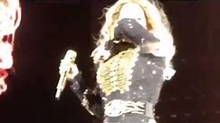 Beyonce SNEEZES During Concert & Everyone Flips Out