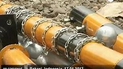 Concrete balls threaten Indonesia train... - no comment