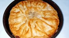 Zelnik tradicionalen makedonski /Зелник традиционален македонски/Traditional Macedonian zelnik (pie)