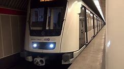 Metro in Budapest Linie M2 U-Bahn Déli pályaudvar ↔ Örs vezér tere-Zug,trainfart,train