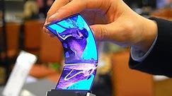Samsung Amazing Flexible Display [CES 2013]