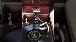 Victor Victrola VV-50 Portable Early 1920s Record Player