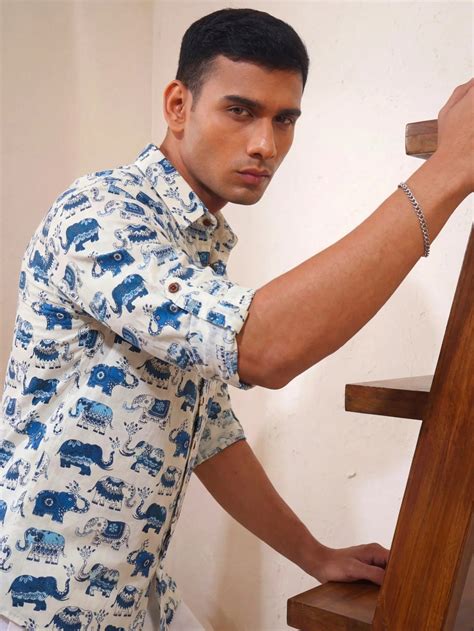 Teapot Tales – Printed Cotton Full Sleeve in Blue & White – Jaipuri Crown
