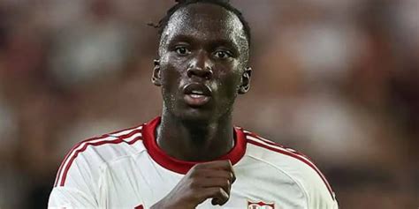 Agoumé en la rampa de salida: Cordón prepara a su sustituto - Ficherio