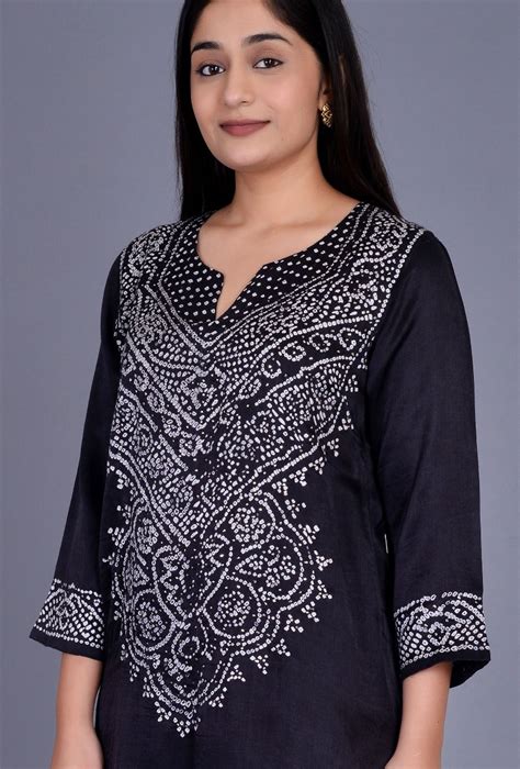 Black Silk Bandhani Ensemble – Bandhejstore