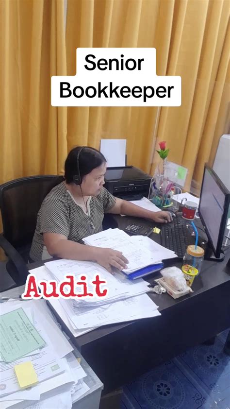DEPED IUs SENIOR BOOKKEEPER BE LIKE #Dilijudlalim #stress #labanlang ...