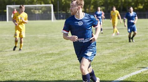 Football. R1 : Mathéo Lavolé, attaquant du Cep Lorient y croit encore ...