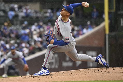 Carlos Mendoza still leading floundering Mets while others get axed: ‘There’s no coach in ...