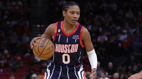 Former first-round pick officially leaves the NBA after 4 seasons