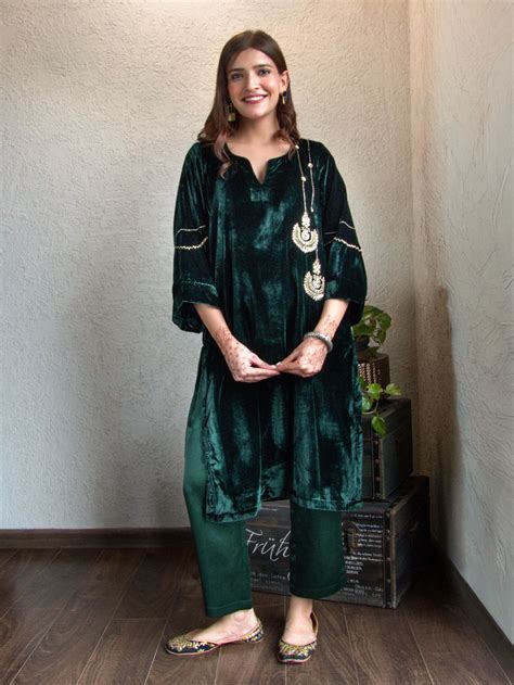 Green Hand Embroidered Velvet Kurta with Pants - Set of 2