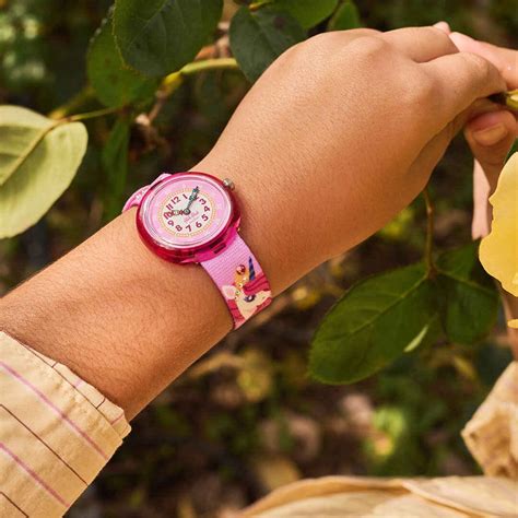 FBNP195 - DREAMING UNICORN - Swatch® Norway