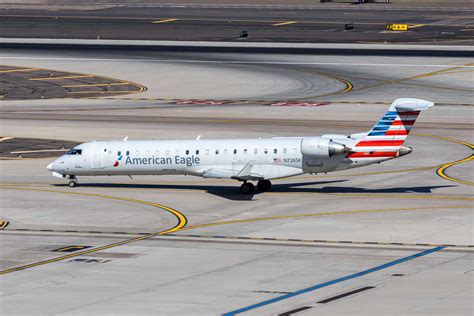Runway Debris Punches Hole In American Eagle CRJ-700 Radome During DCA ...