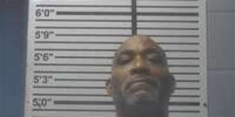 Man arrested, accused of trying to set ex-girlfriend’s porch on fire in ...