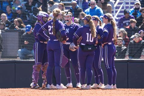 Northwestern softball sweeps Penn State, Michigan State