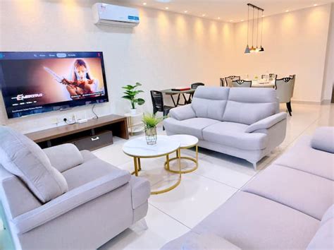 JB KSL Mall 18-20pax PrivateLift SmartTV75inc*A265 - Flats for Rent in ...