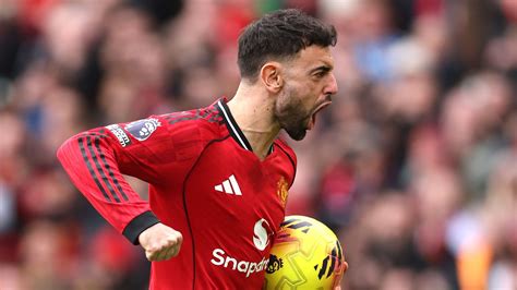 Bruno Fernandes crowned as player of the season by Gary Lineker as ex ...