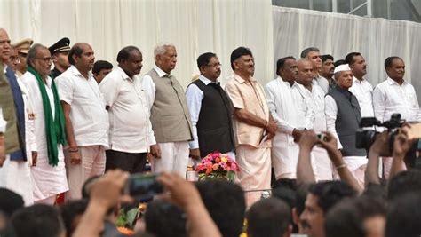 Shivakumar ends resignation row, defends oath-day rituals