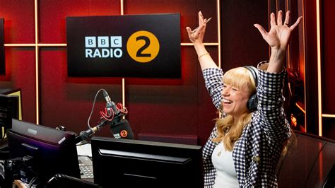 Sara Cox to host the BBC Radio 2 Breakfast Show