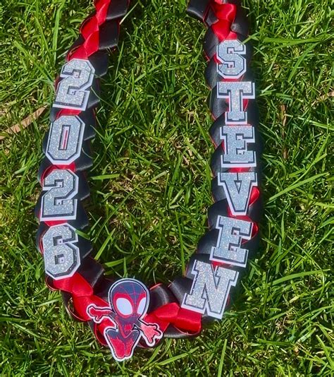 Kids Graduation Lei: Double Strand, Customizable Name, Year, Character Lei - Etsy