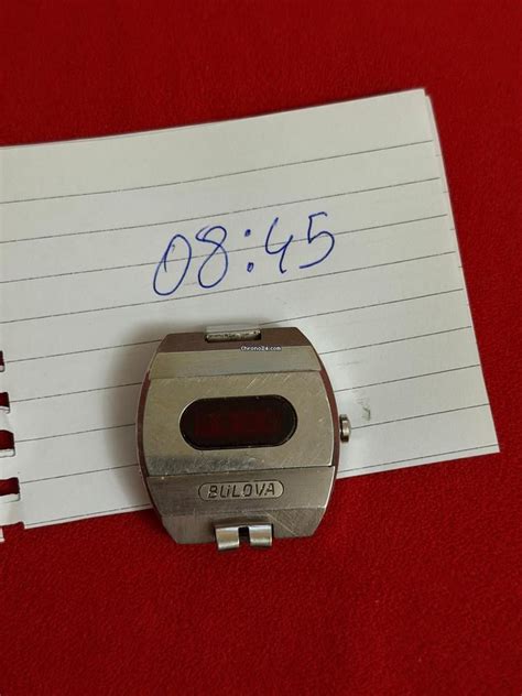 Vendesi Bulova N4 Big Block BULOVA N4 BIG BLOCK ACCUQUARTZ RED LED ...